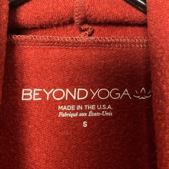 Beyond Yoga Satisfaction Draped Performance Vest - Picture 4 of 6